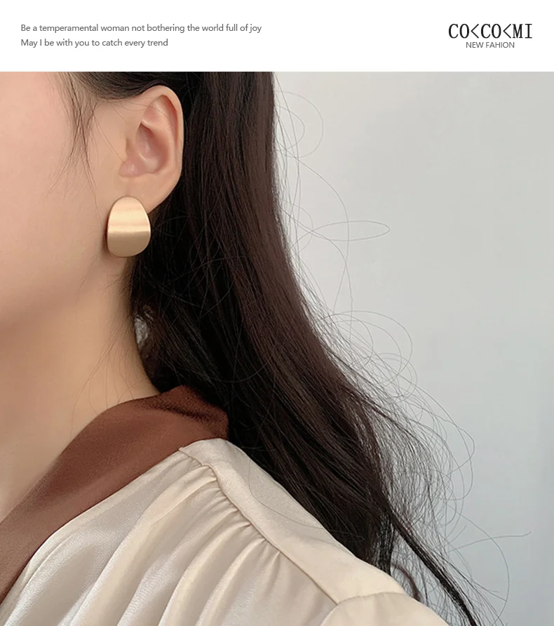 Vintage Glossy Metal Gold Geometric Stud Earrings For  Women Korean Fashion Lady Party Aesthetic Earrings Classic Jewelry Gift