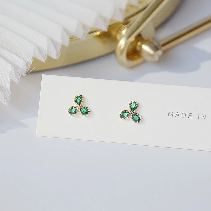Elegant Tiny Green Crystal 3 Leaves Earrings for Women Feminia Korean 14K Real Gold Stud Earrings Wedding Engagement Accessories