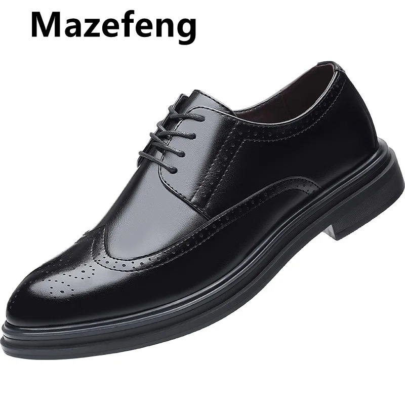 New 2021 Flat Classic Men Dress Shoes Patent Leather Wingtip Carved Italian Formal Oxford Footwear Plus 