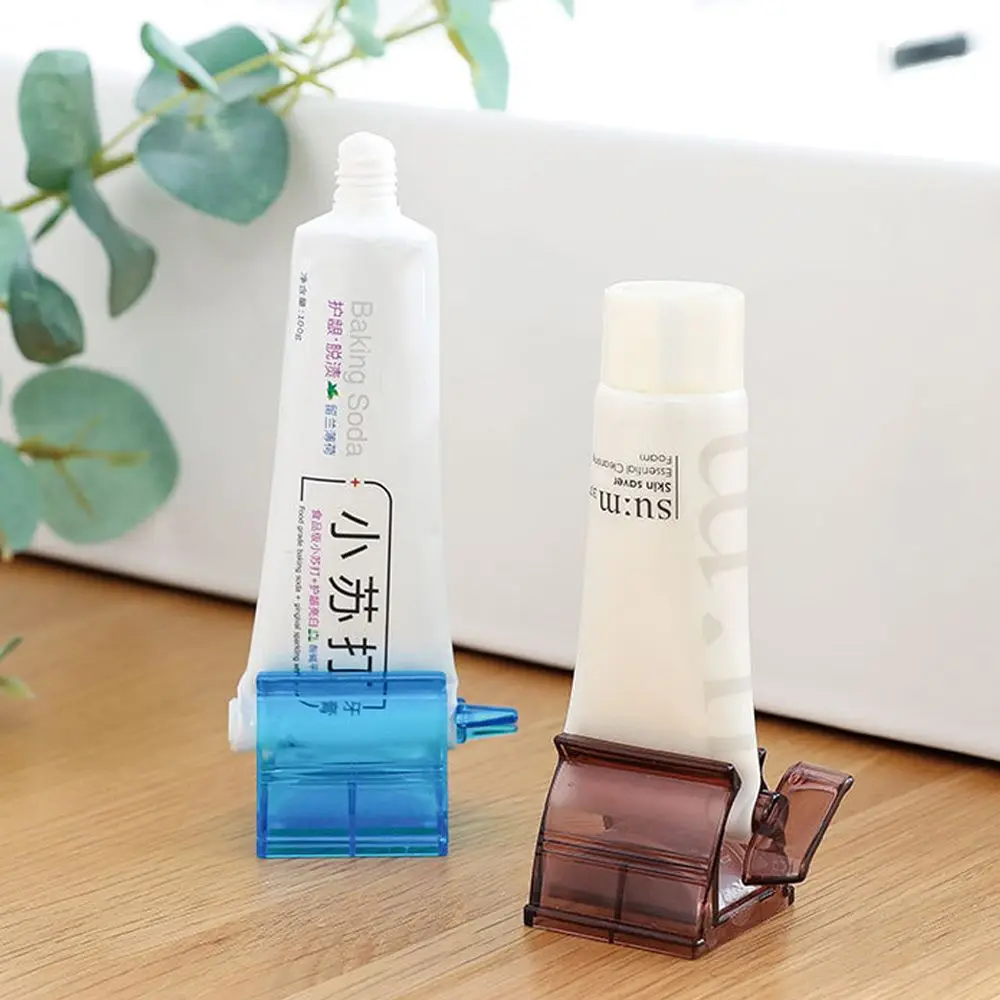 1PC Creative Rolling Squeezer Toothpaste Dispenser Sucker Hanging Holde Toothpaste Distributeur Home Storage Bathroom Supply 4