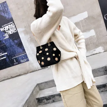 

2019 Women's Fashion Casual Bag Velvet Rivet Bucket Bag Joker Shoulder Bag Messenger Bag Bolsa Feminina De Ombro Vintage 50