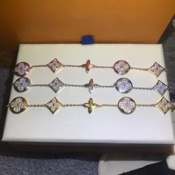 

2020 new L five flower bracelet; classic V micro label; perfect design; charm innovation; perfect gift for friends