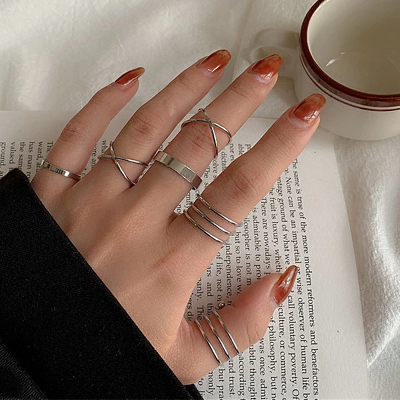 6Pcs/set Punk Finger Rings Minimalist Smooth Gold/black Geometric Metal Rings for Women Girls Party Jewelry Bijoux Femme 2