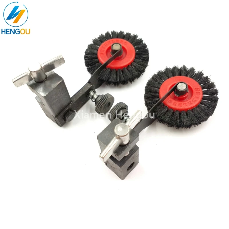 2 Pairs=4 Pieces H0684 66.891.005F platen brush wheel for SM102 printing machine plus 2 pieces white brush wheel paper feed roller