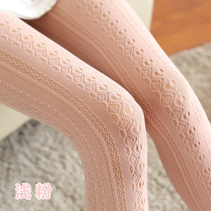 light pink Сексуальные серые чулки Лолита колготки женские Резные Ажурные чулки полые тонкие облегающие Лолита колготки весной и летом - Цвет: light pink