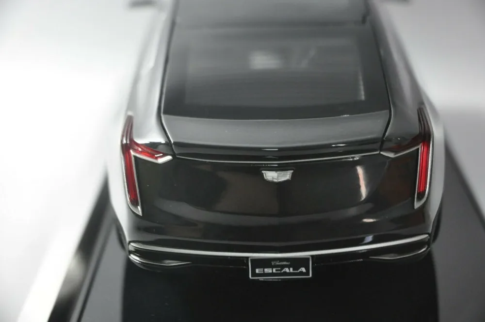 1:18 литая под давлением модель для GM Cadillac ESCALA Gaia черная Игрушечная машина из сплава миниатюрная коллекция подарки