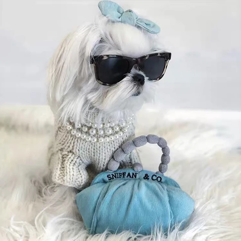 

16Type Luxury Pet Toy Embroidery Dogs Toys Pulsh Sound Balls French Lady Style Squeak Toy Creative Plush Puppy Wine, Perfume Toy