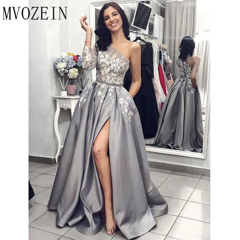 

Grey Satin Evening Gown 2019 A-Line Sexy Split White Lace Long Prom Dresses with Pockets One Shoulder Long Sleeves Prom Dress