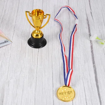 

24PCs Childrens Prizes Winner Awards Mini Interest Development Plastic Early Learning Gold Cups Medals for Sports