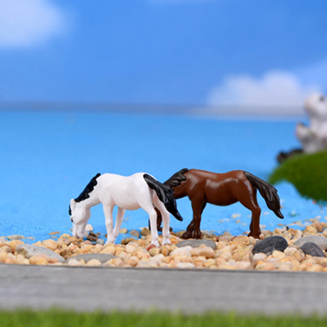  DIY 100Pcs 1:87 Scale Model Horse For DIY Architecture Sand Table Micro Landscape - White/Coffee