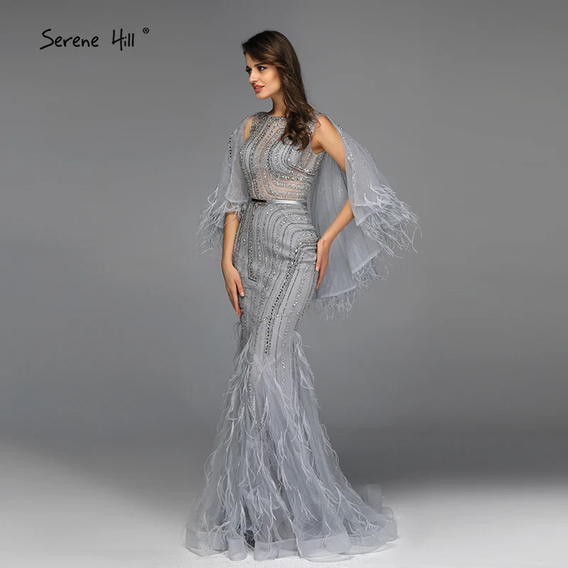 Grey O-Neck Feathers Crystal Prom Dresses Dubai Design Sleeveless Luxury Sexy Prom Gowns Serene Hill BLA70153