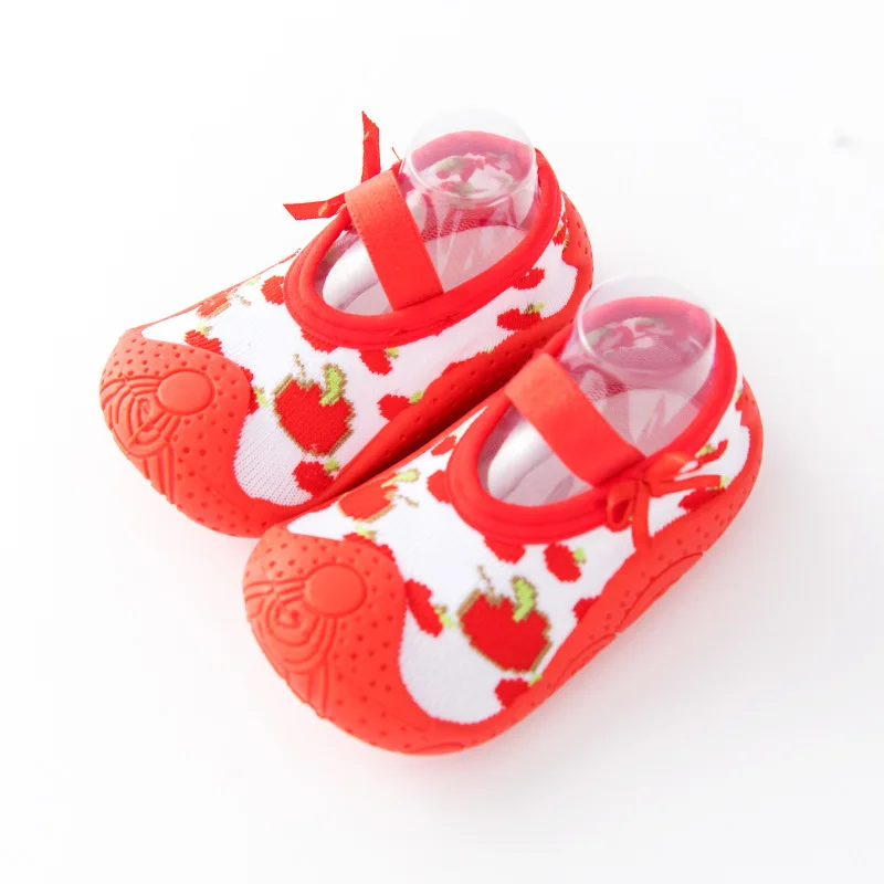 RedApple Носки для малышей нескользящие носки для новорожденных нескользящая обувь с закрытым носком для маленьких девочек носки-тапочки с мягкой резиновой подошвой для маленьких мальчиков - Цвет: RedApple