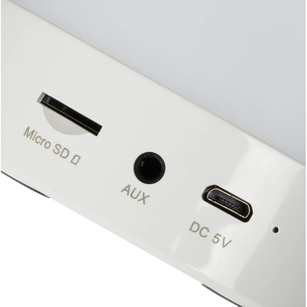 Колонка порт. Ginzzu GM-893W белый 5W 1.0 BT/3.5Jack 1800mAh