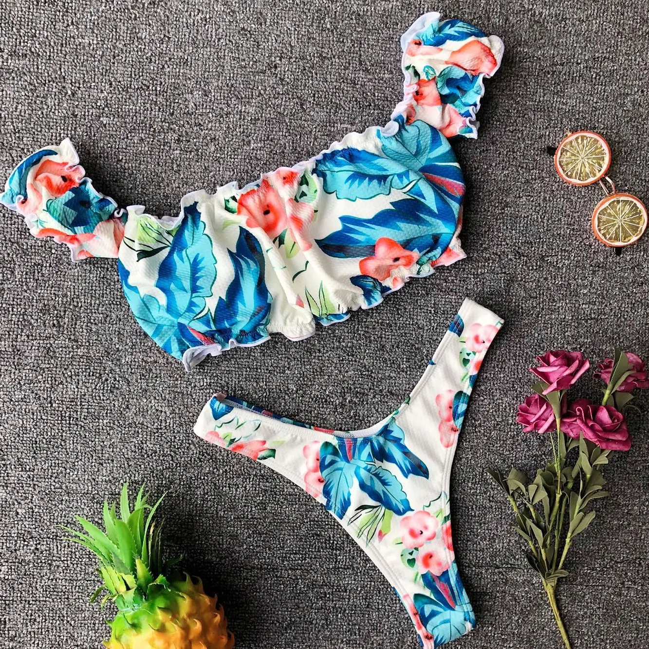

Bandage Ruffled Floral print swimsuit Women's Flat Shoulder 2019 Sexy Tube Top Bubble Fabric Half Sleeve Tube Print Bikini Suit