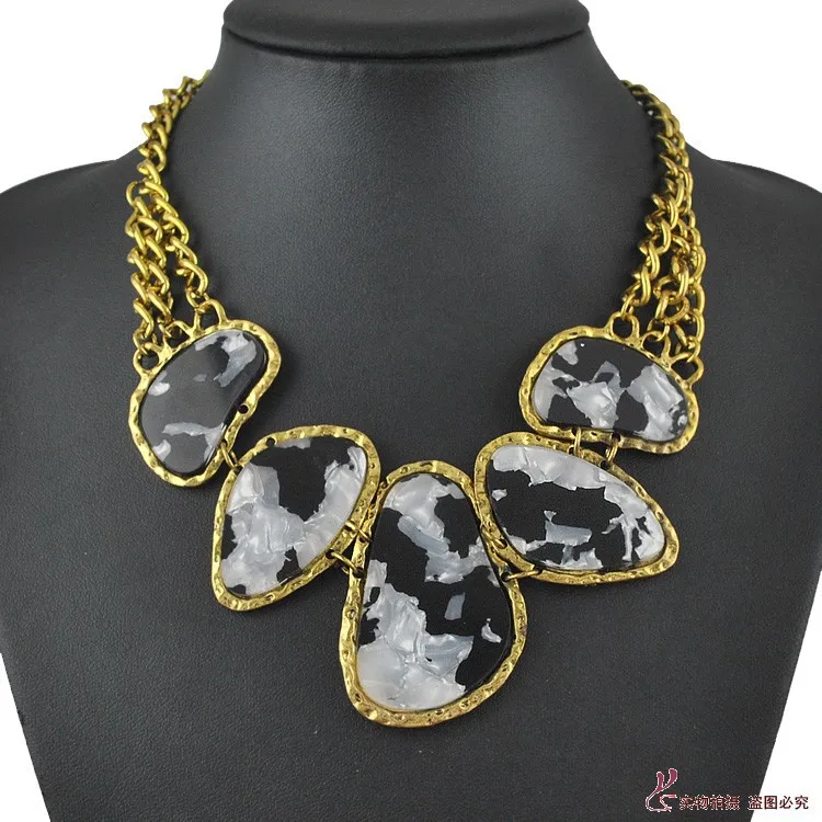 

Europe And America Accessories Necklace Not Specification Glass Necklace Alternative Western Style N1508