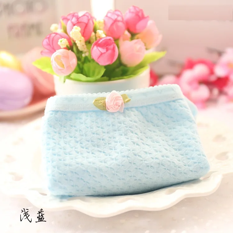 2589485481_1015799160