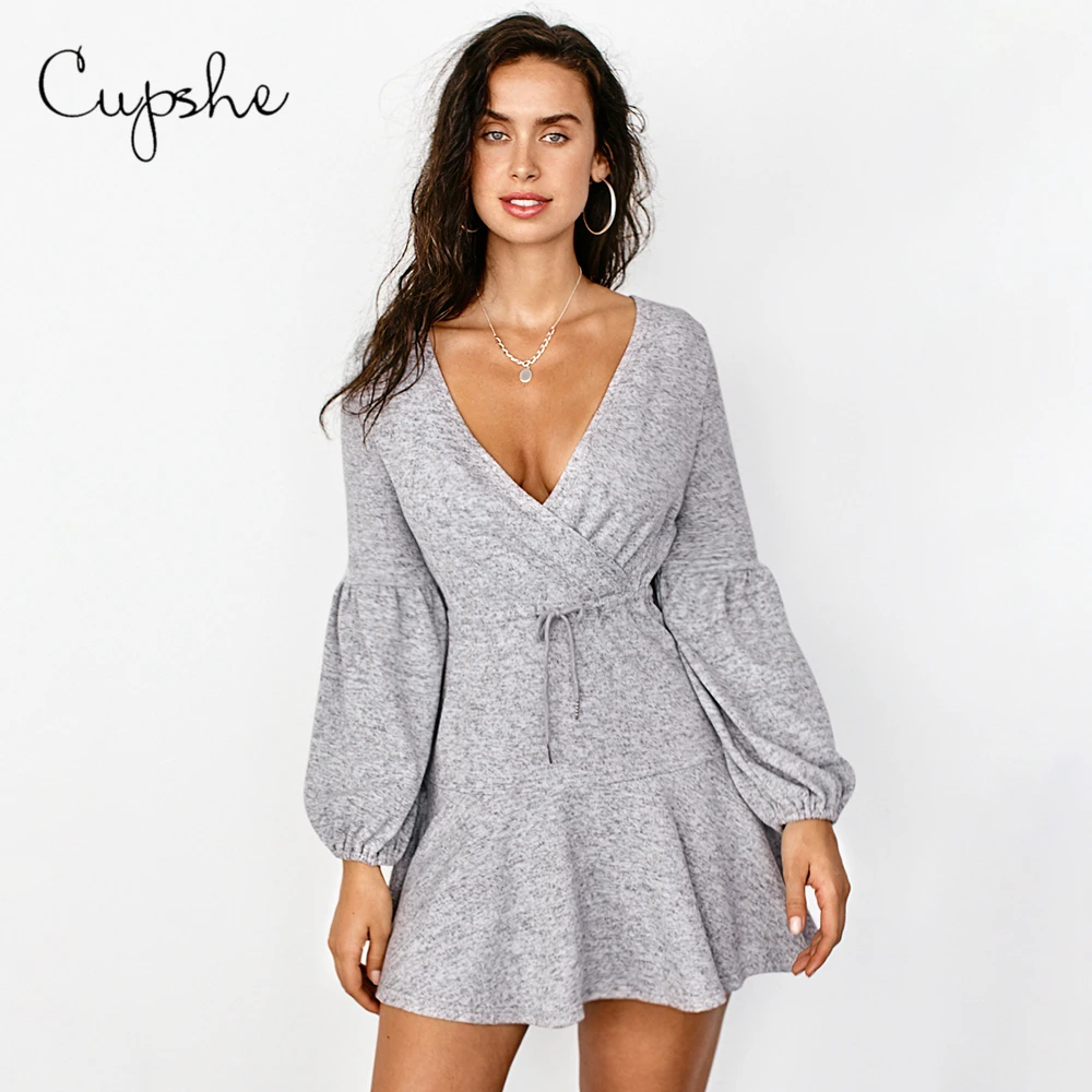 CUPSHE серое платье-мини с пышными рукавами на шнурке женское сексуальное v-образным