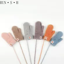 Детские перчатки в Корейском стиле с героями мультфильмов; зимние теплые бархатные перчатки для мужчин и женщин; милые рукавицы с подвеской на палец; Посылка