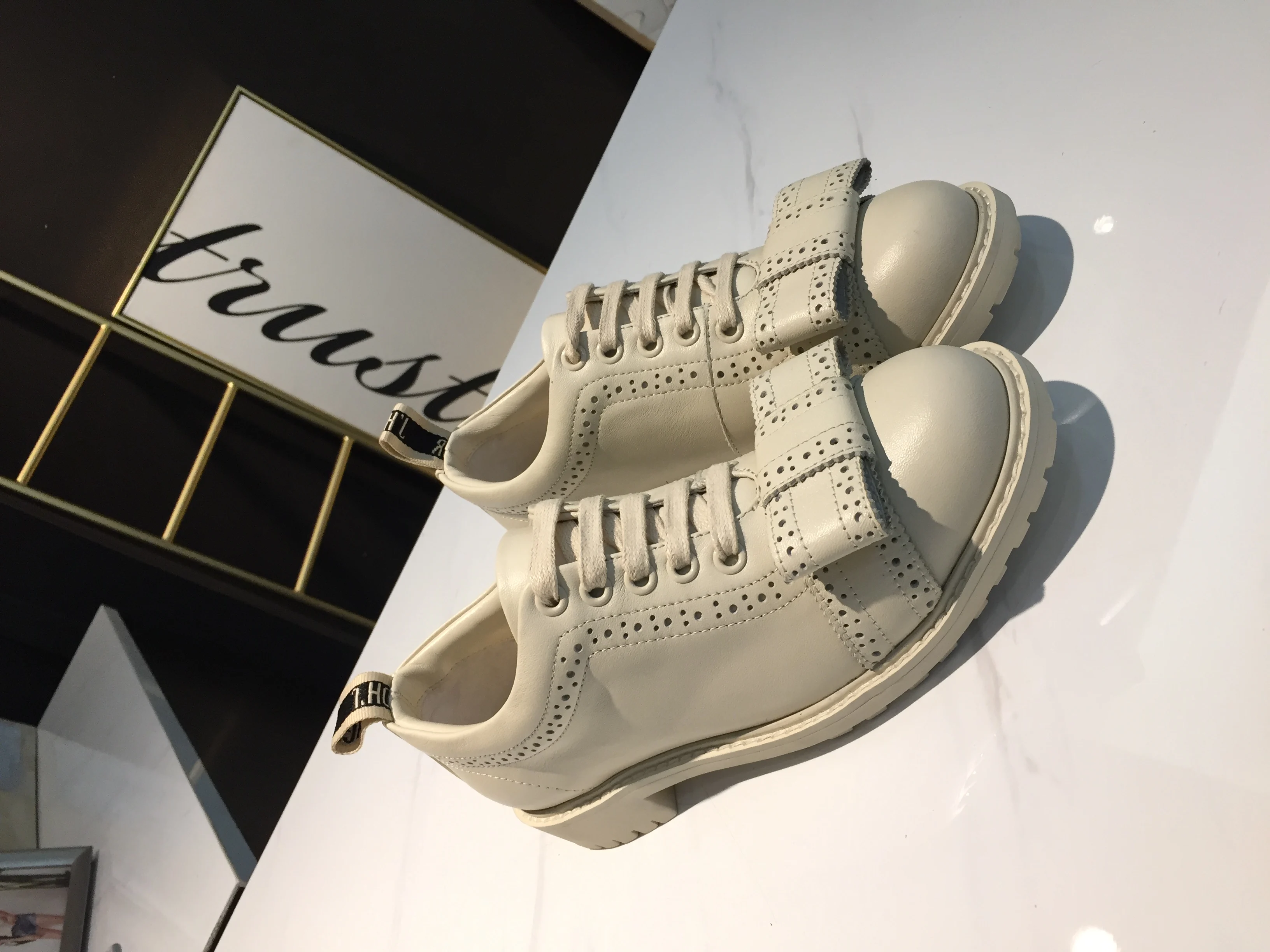 Zapatos De Mujer; кожаные туфли с бантом-бабочкой; дышащая женская обувь в стиле ретро с круглым носком; sapato feminino; обувь с пряжкой на ремешке