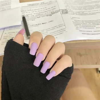 

24Pcs/boxed Light Purple Color Matte Mid-length Square Head false nails Women Wearable Full Cover Fake Fingernails with Glue