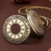 Reloj de bolsillo de cuarzo hueco con números romanos grabados en bronce, colgante de collar clásico antiguo, regalo con cadena ► Foto 3/6
