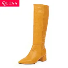QUTAA/ г. Осенне-зимние универсальные сапоги до колена с острым носком модная женская обувь из искусственной кожи на квадратном каблуке без застежки Большой размер 34-43