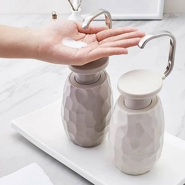 

400ml Creative One-Hand Liquid Soap Dispenser Facial Cleanser Shower Gel Bottle Portable Kitchen Soap Bottle Bathroom Accessorie