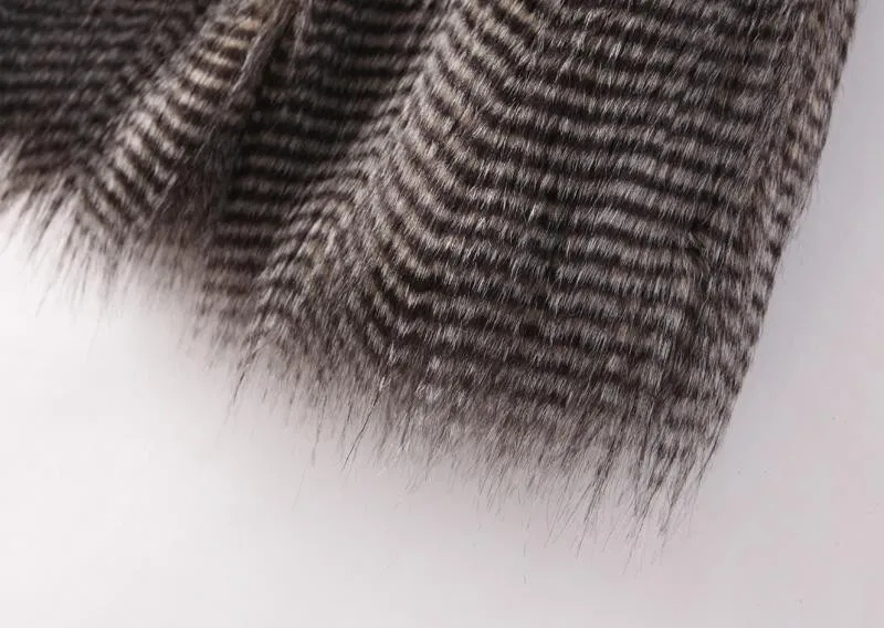 2093144049_741428826