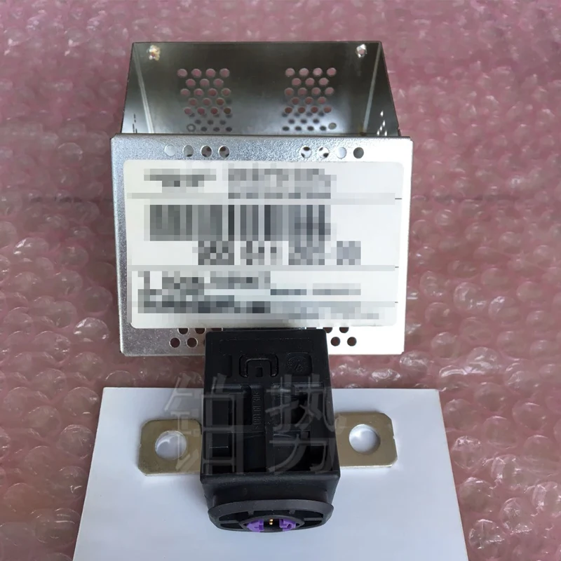 

Car Battery isolation element 2003-2021Por sch eCa yen neP ana mer aMa can 3.6L 4.8L 3.0T power-off protector switch assembly