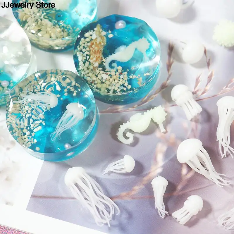 5Pcs/set Epoxy Filling Material Crystal Ocean Resin 3D Mini Jellyfish / Mushroom Modeling Jewerly Molds Tool |