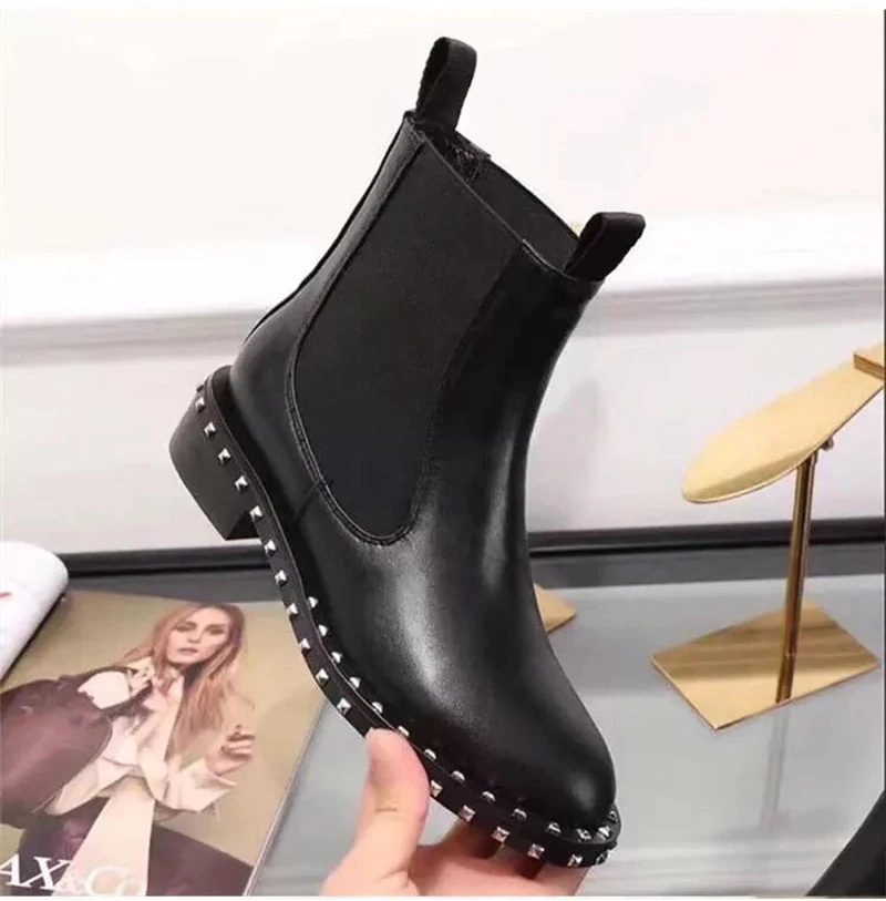 

SONFRNCH Fall 2019 New Kind of Leather Chelsea Boots with Fashion Martin Boots and Shoes