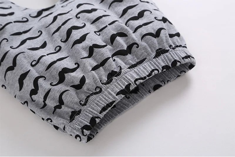 8689136778_1533018471