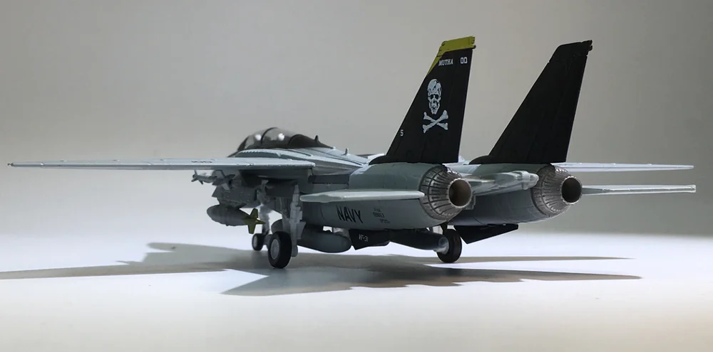 Amer Com US Navy Grumman F-14B Tomcat Jolly Rogers Fighter 1/100 литая модель