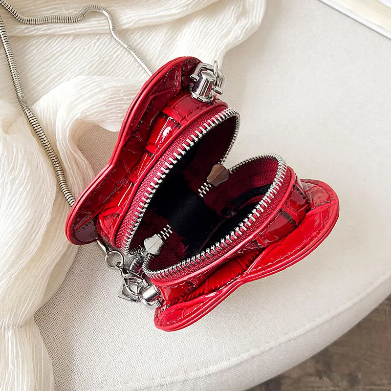 VeryMe 2022 Exquisite Female Bag Chain Messenger Bag Temperament Woman Designer Love Heart Shape Shoulder Bag PU Leather CoinBag