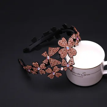 

Women Headwear with Luxury Crystal Headbands Simple Elegant Hairpin Headband Wild Go Out Hair Accessories Hair Clips