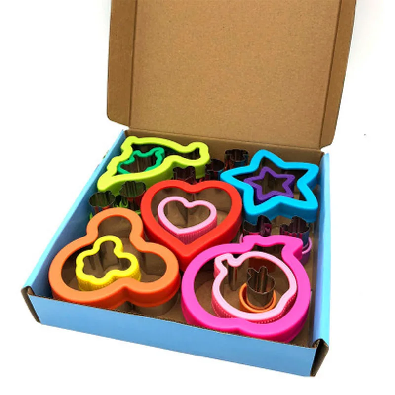 

18PCs/Box Sandwich Cutter with Hand Protection DIY 3D Cake Fondant Biscuit Fruit Vegetable Baking Pastry Mold Cookie Tools