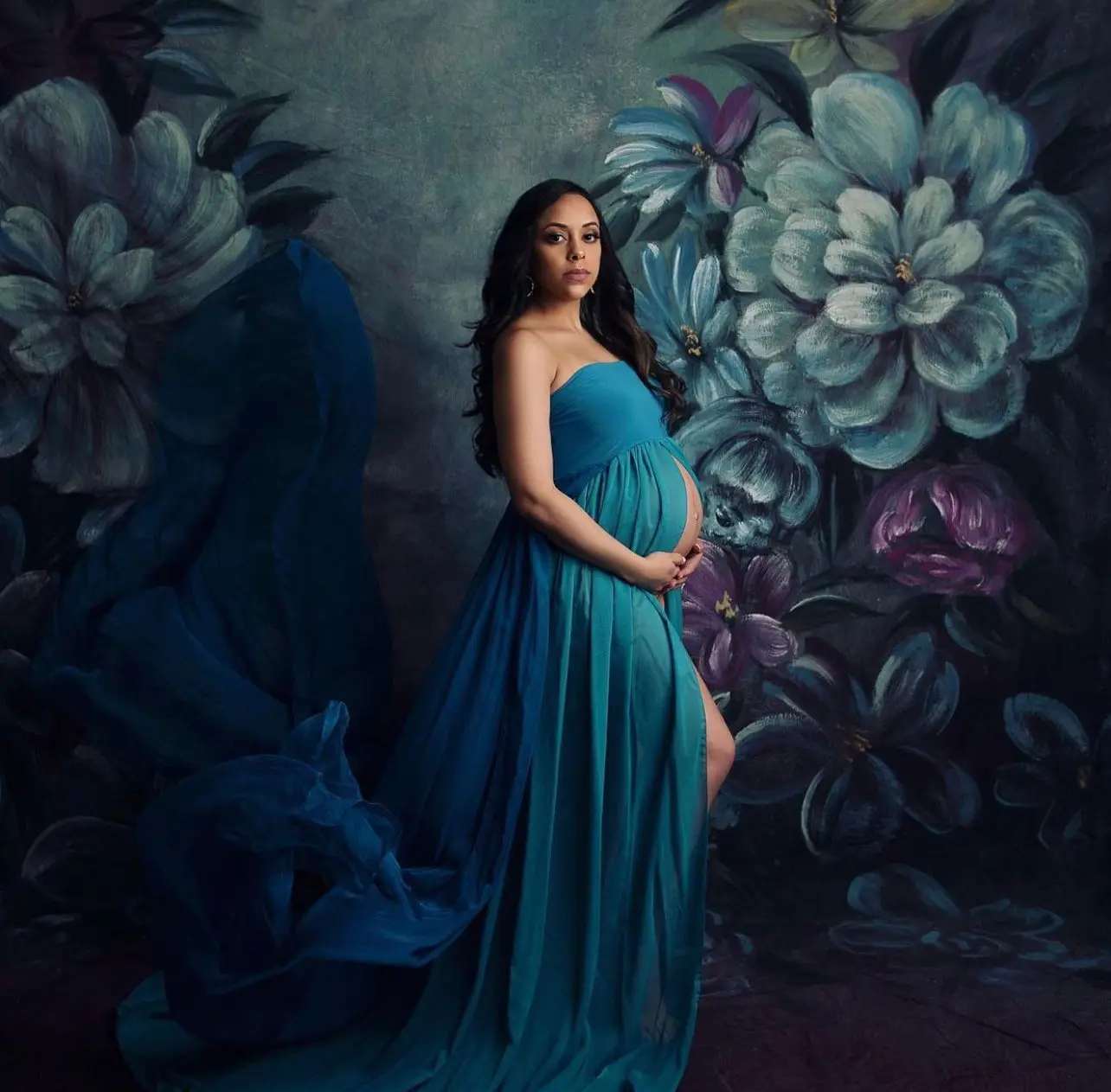 Photo-Studio-Maternity-Photography-Photoshoots-Background-Vintage-Royal
