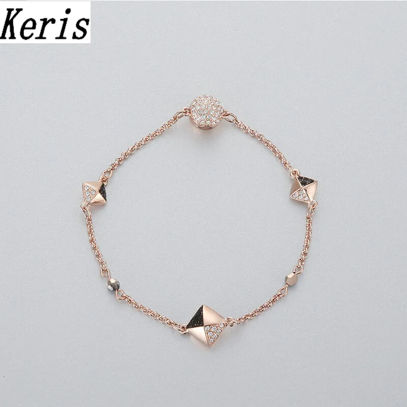 

High quality swa new woman and wild and beautiful bracelet style