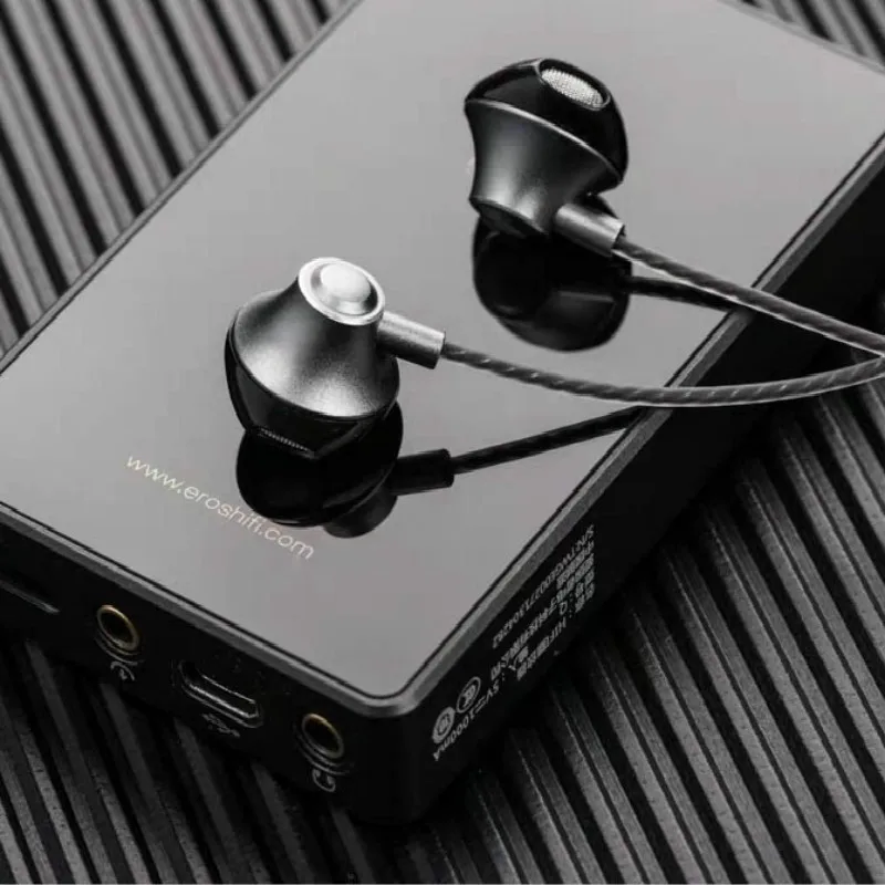 

Super Bass Earphones 3.5mm In Ear Wired Mic Volume Control Headset Stereo Music Earphones for Smartphone