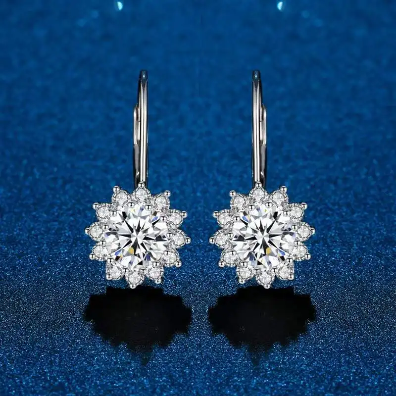 

Trendy 925 Sterling Silver 1 Carat D Color Moissanite Sunflower Clip Earrings for Women Pass Diamond Tester Birthday Gift