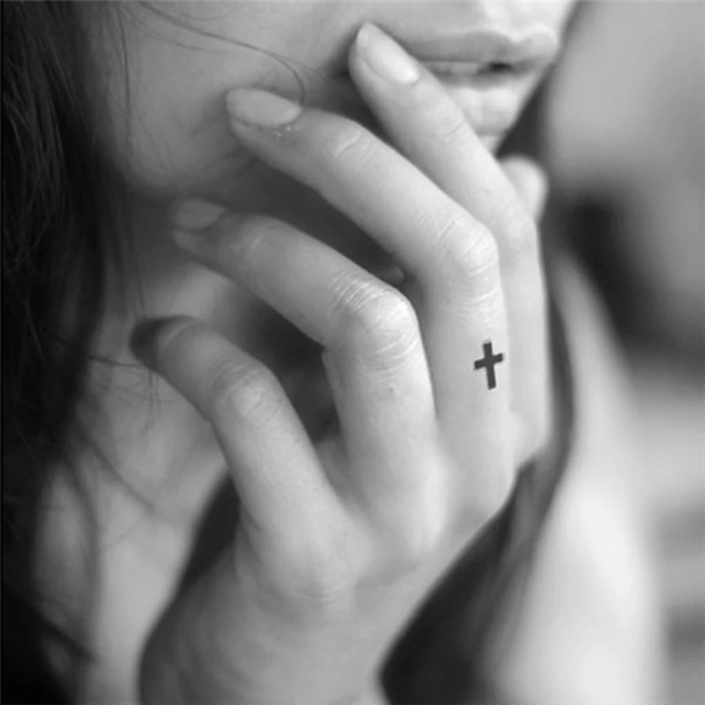 1pcs 10.5*6cm 1 Sheet Skin Tags Arm Finger Body Art Flash Tattoo Waterproof Tattoos Stickers Cross Pattern