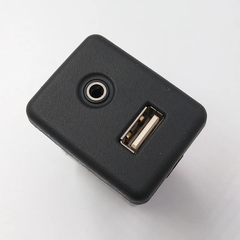 Высокое качество 13599456 автозапчасти центральная консоль Aux/USB порт подходит для GMC Buick Chevrolet автомобильные аксессуары