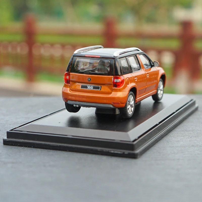 Высококачественная оригинальная модель 1:43 SKODA Yeti City Edition из сплава коллекционный