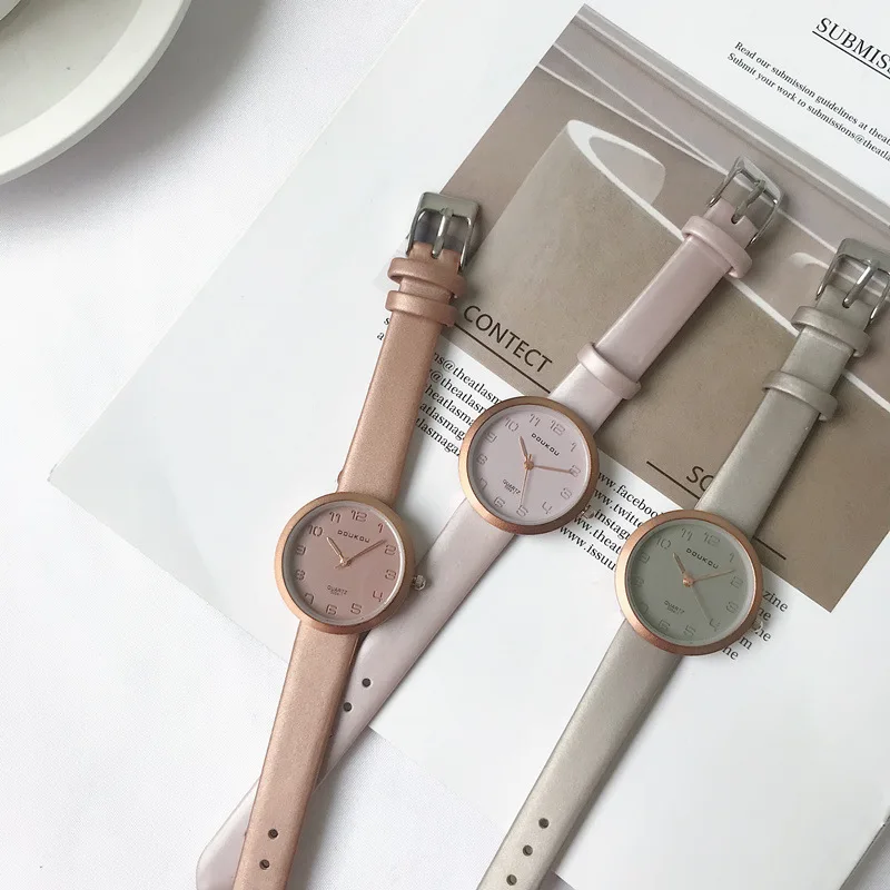 Retro Brown Ladies Watches Nice Pop Vogue Women Wristwatches Simple Number  Dial Female Quartz Watch Woman Leather Clock
