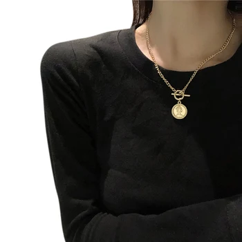 

Women Retro Style Necklace Character Avatar Coin Pendant Jewelry Simple Classic Gold Alloy Round Necklace Fashion