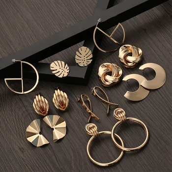 

New Trendy Gold Twisted Small Stud Earrings Metal Statement Earring Geometric Stud Dangle Drop Earrings Women Jewelry