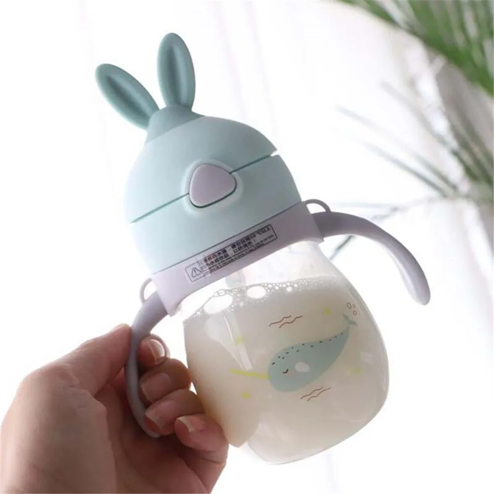 

Cups Feeding Baby Bottle 320ml Cartoon creative children plastic cup cute handle hand shatter-resistant water cup safe non-toxic