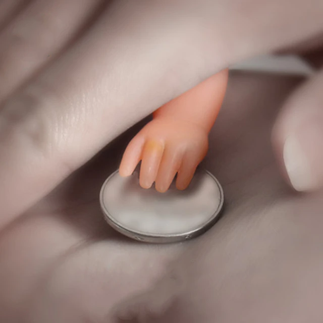 2020 New Horror Magic Tricks The Little Hand Prank Joke Magic Props Coins Disappear Close-up Performance Magicians 2