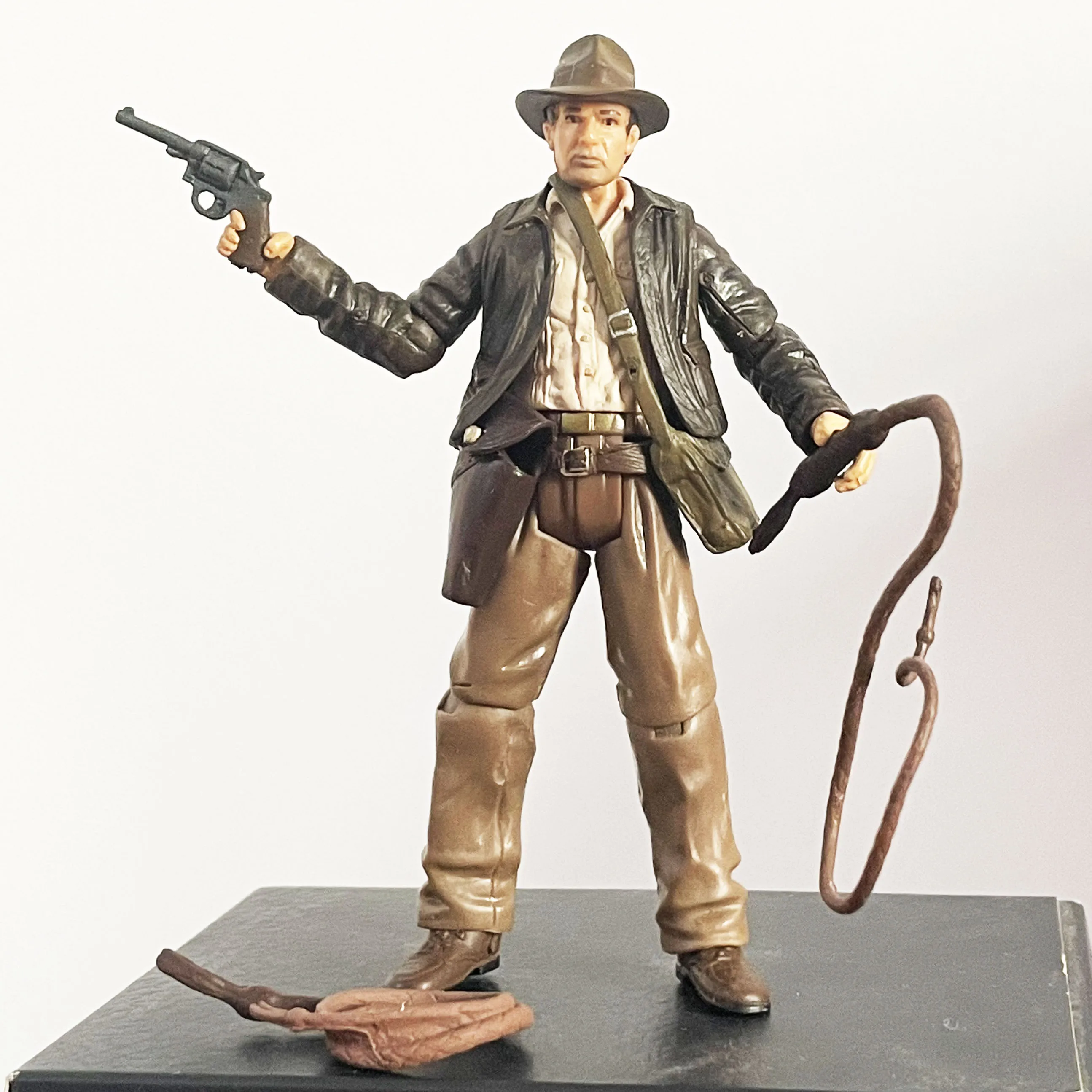 Muñeca al azar 1PCS Figuras de acción de Indiana Jones,1 Uds.De 7,5 cm,modelo e 