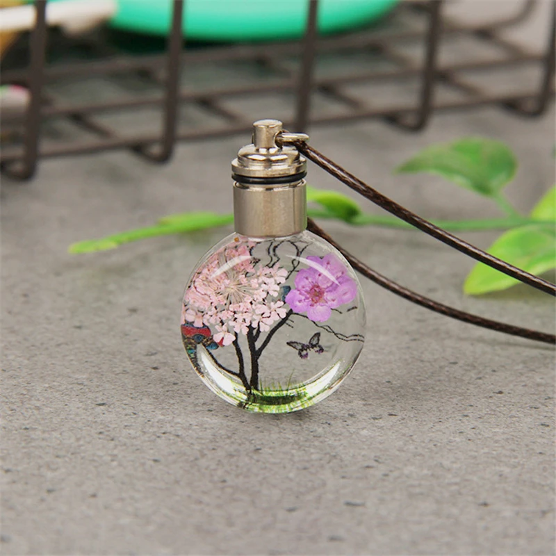 New Luminous Dried Flower Butterfly Glass Ball Women Necklace Pendant Rope Chain for Strip Leather Choker | Украшения и